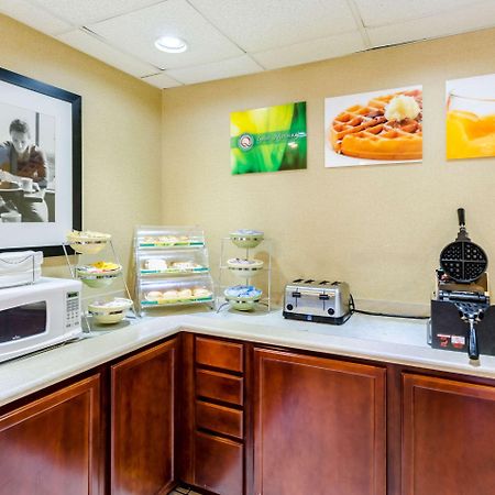 Quality Inn Lynchburg Near University Esterno foto