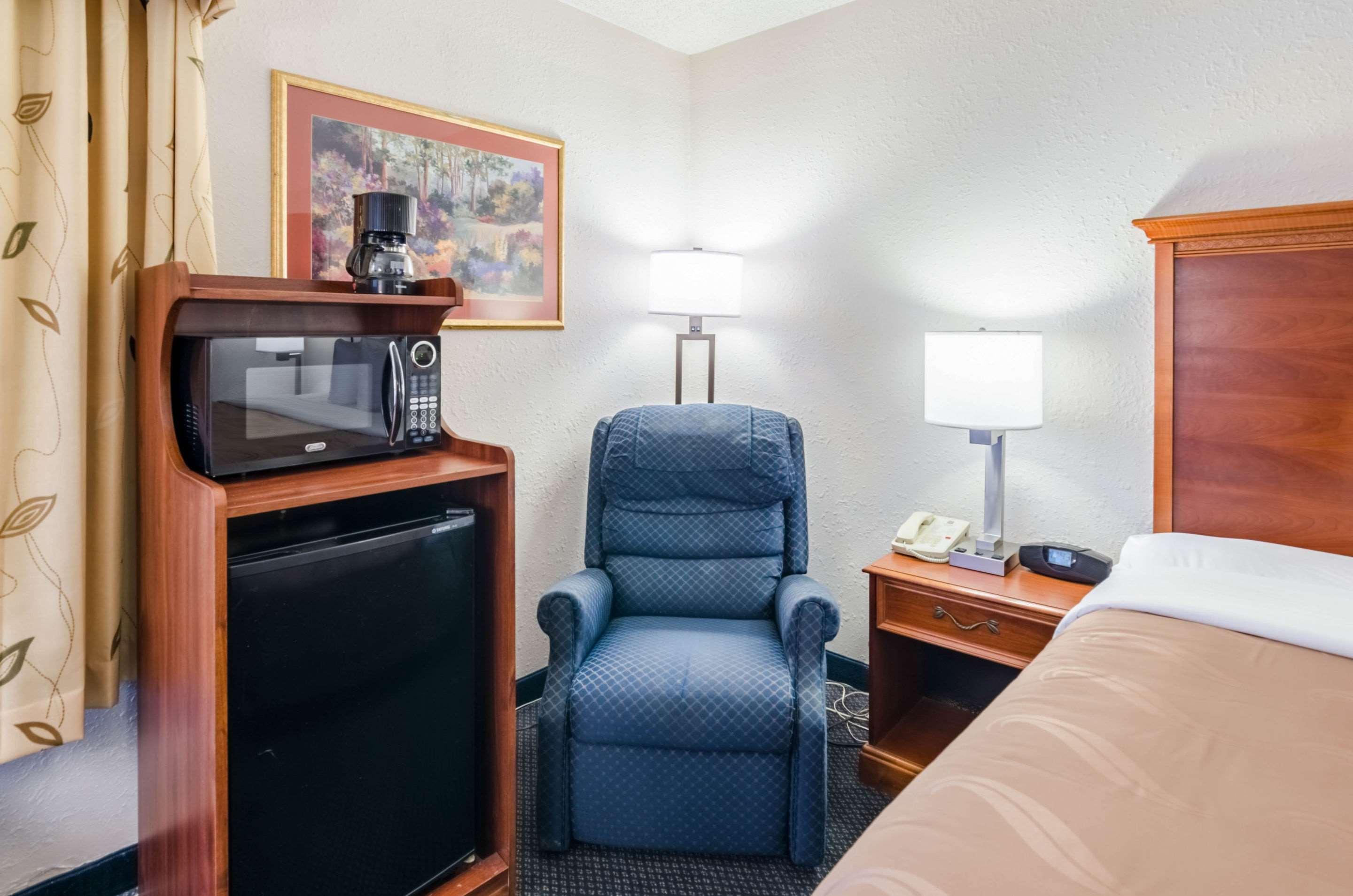 Quality Inn Lynchburg Near University Esterno foto